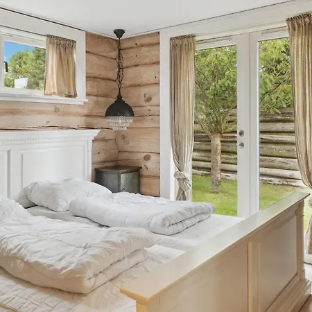 Feriehus Gorgeous In Vaeggerlose With Sauna